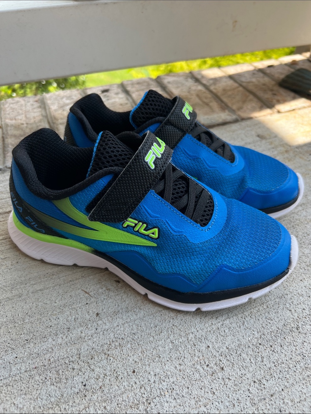 FILA Kids Blue & Lime Velcro Athletic Sneakers Size 3